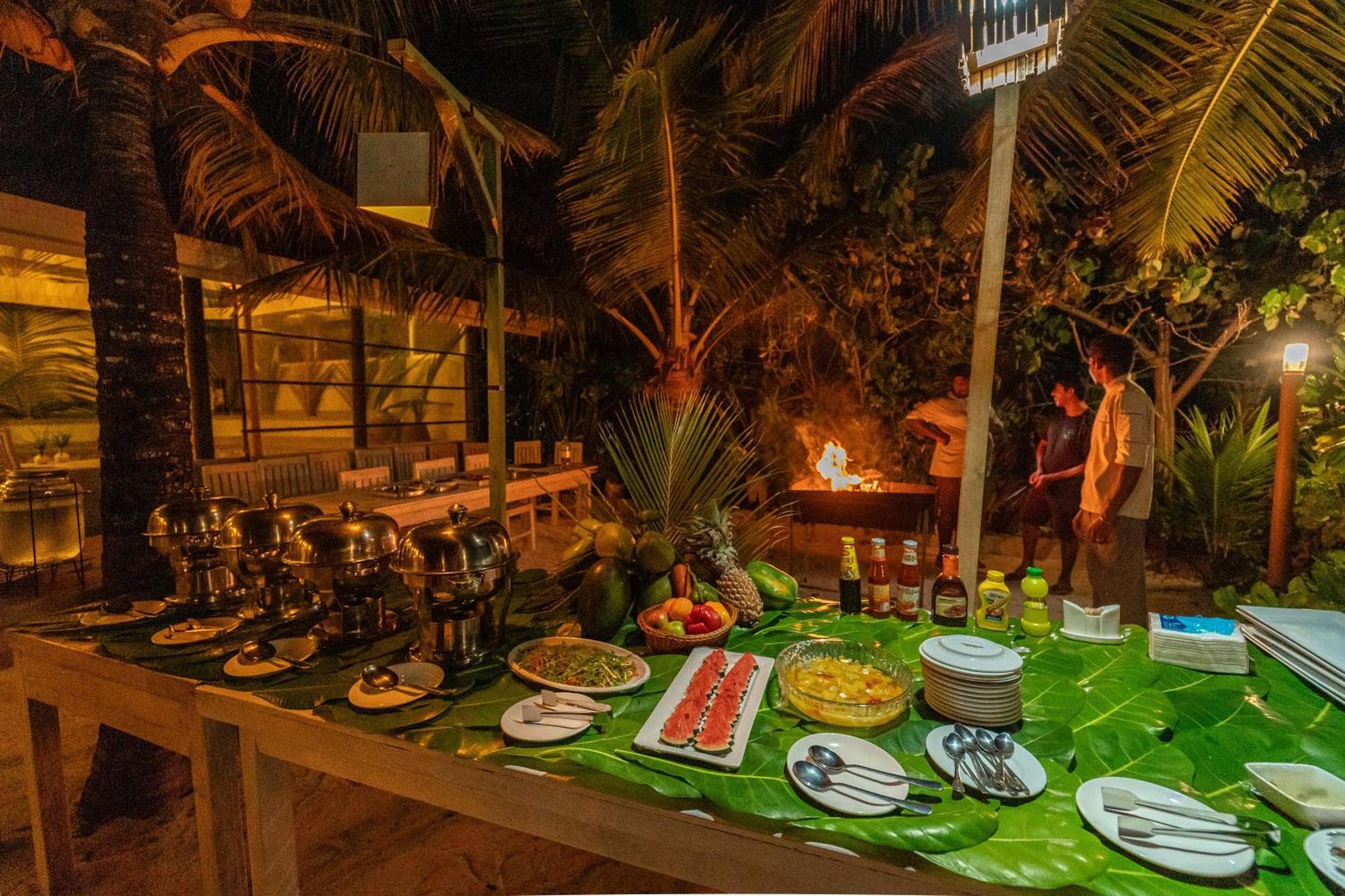 Tropical Tree Hotel Fehendhoo Kültér fotó